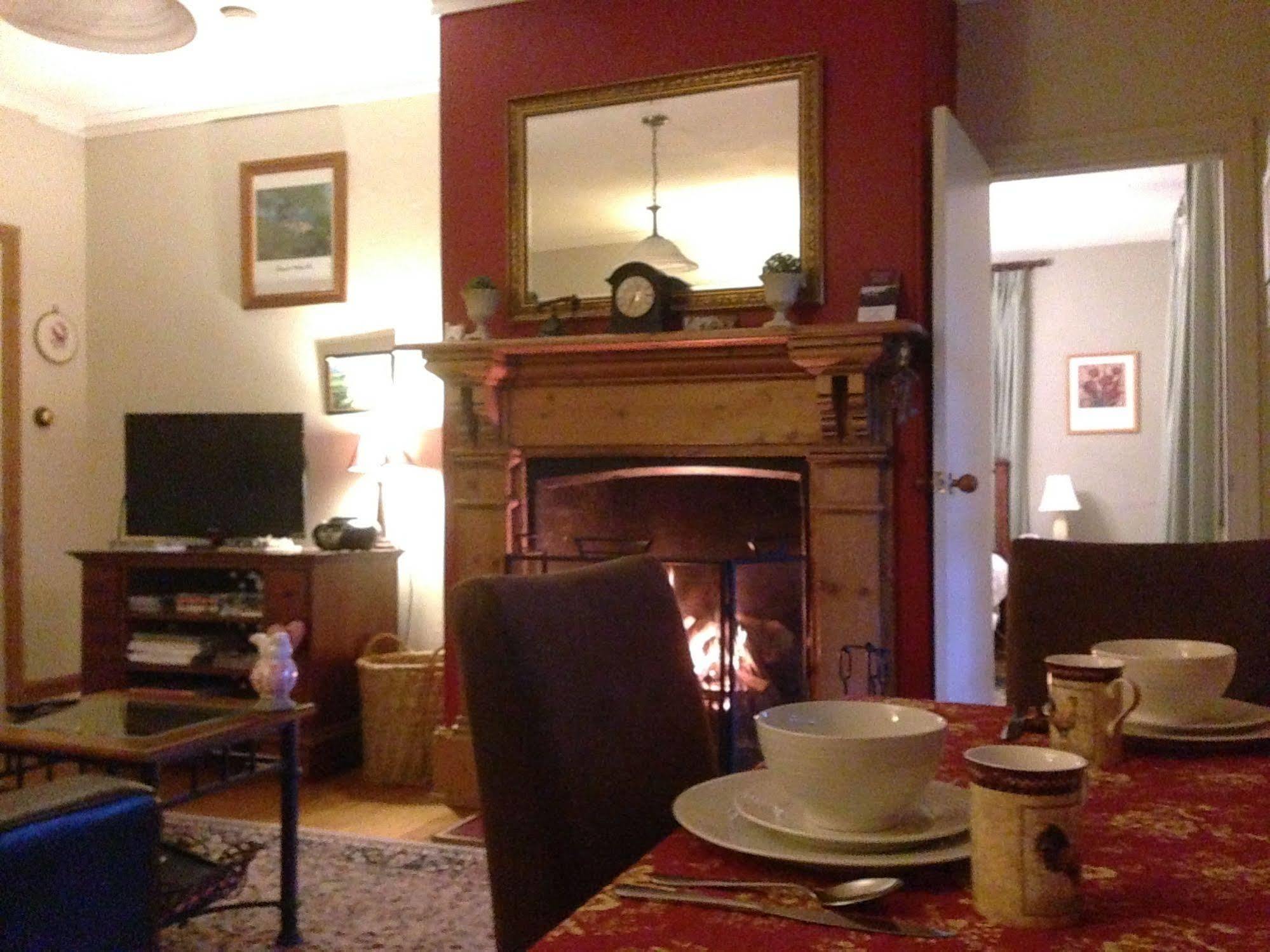 مبيت وإفطار Grove Crabtree House المظهر الخارجي الصورة